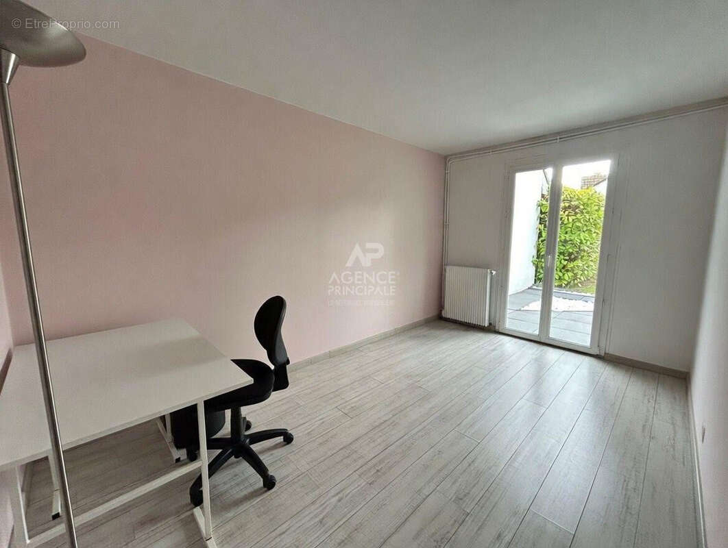 Maison à VERNEUIL-SUR-SEINE