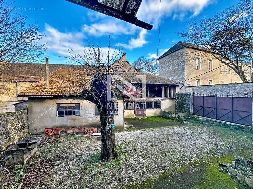 Maison à SENNECEY-LE-GRAND