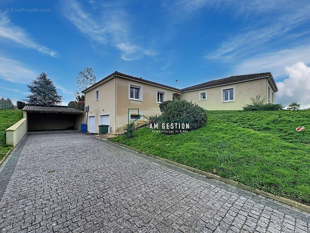 Maison à SAINT-JUST-LE-MARTEL