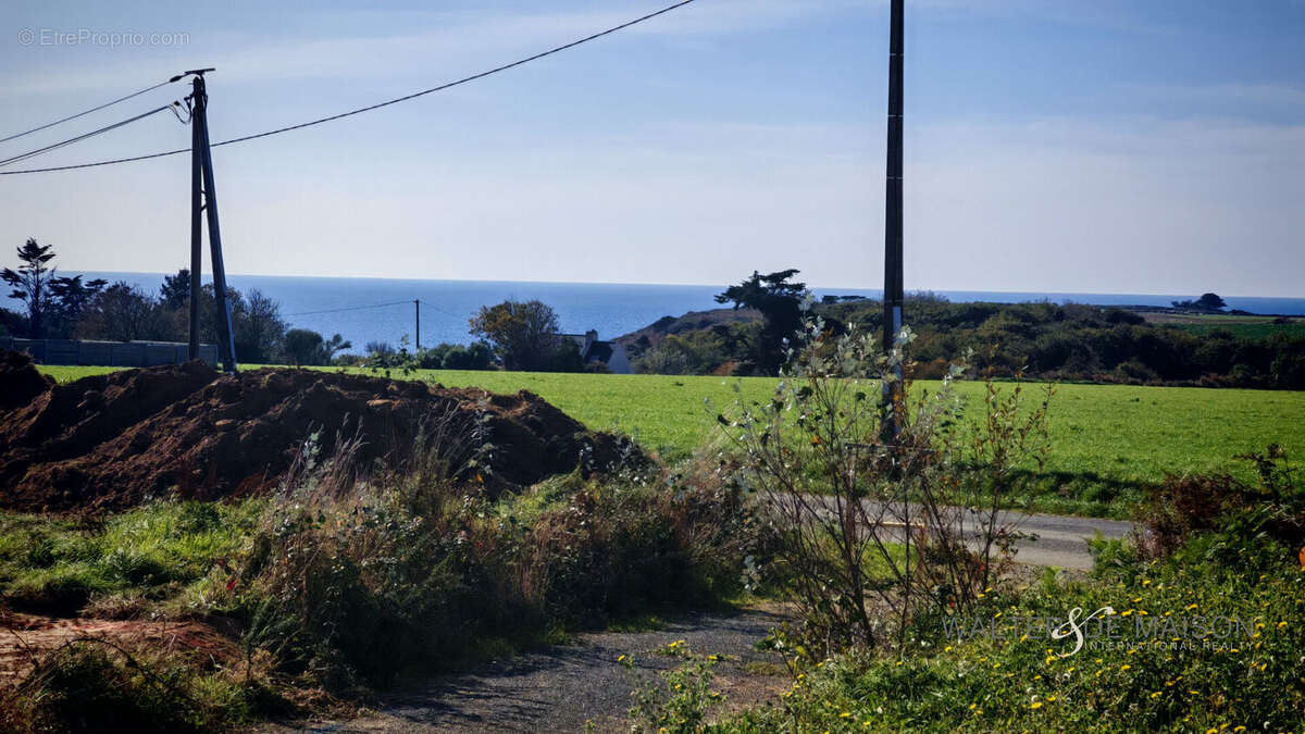 Terrain à PLOUGONVELIN