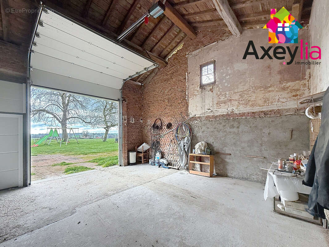 Maison à SAINT-ROMAIN-LA-MOTTE