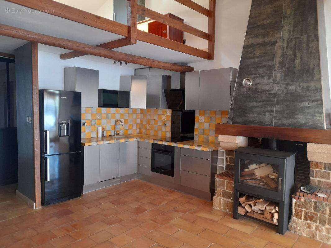 Appartement à VINON-SUR-VERDON