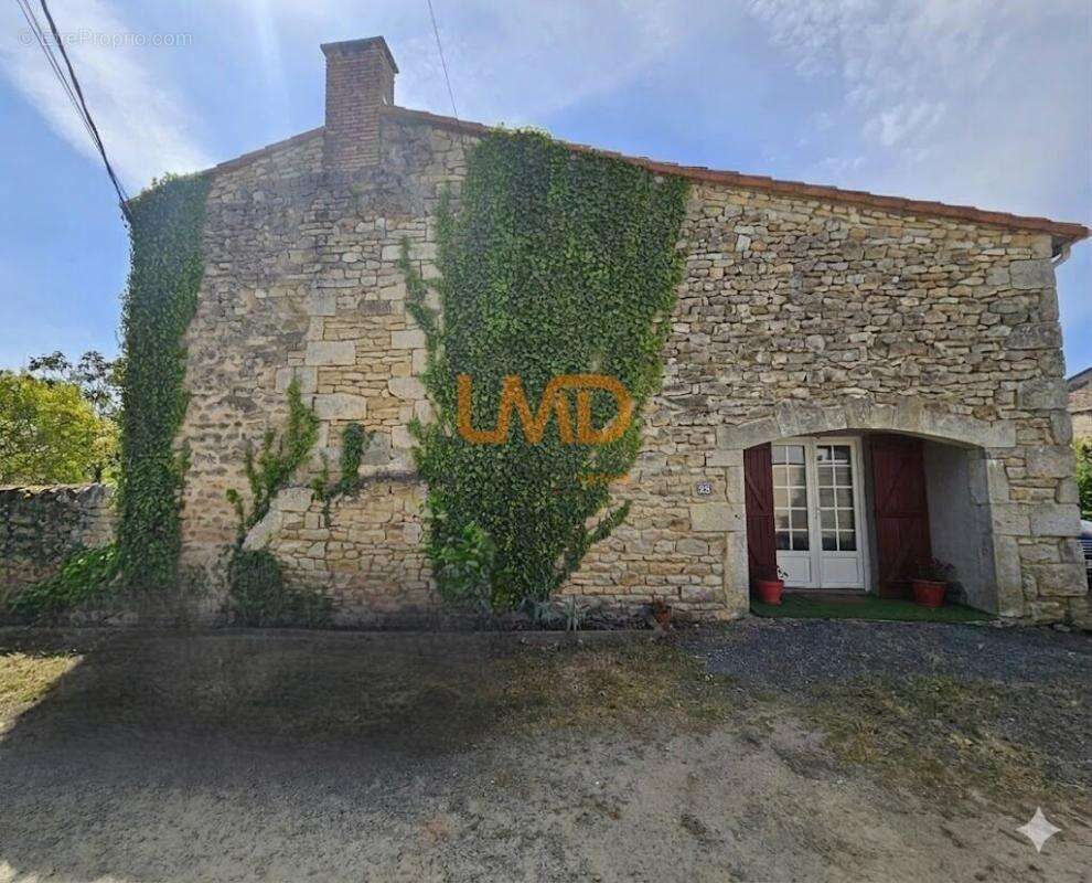 Maison de caractère – 150 m² – 4 chambres – Mouzillon - photo 2