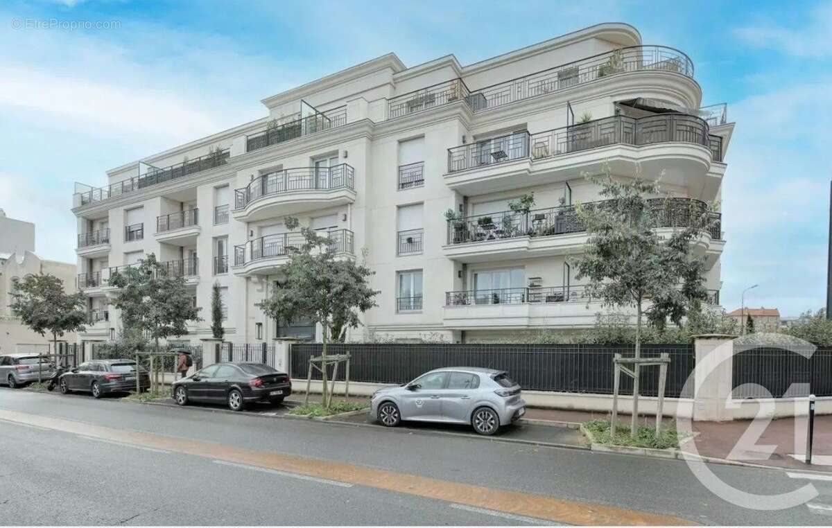 Appartement à SAINT-MAUR-DES-FOSSES