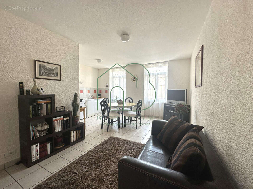 Appartement 134 m² à Decazeville  - photo 4