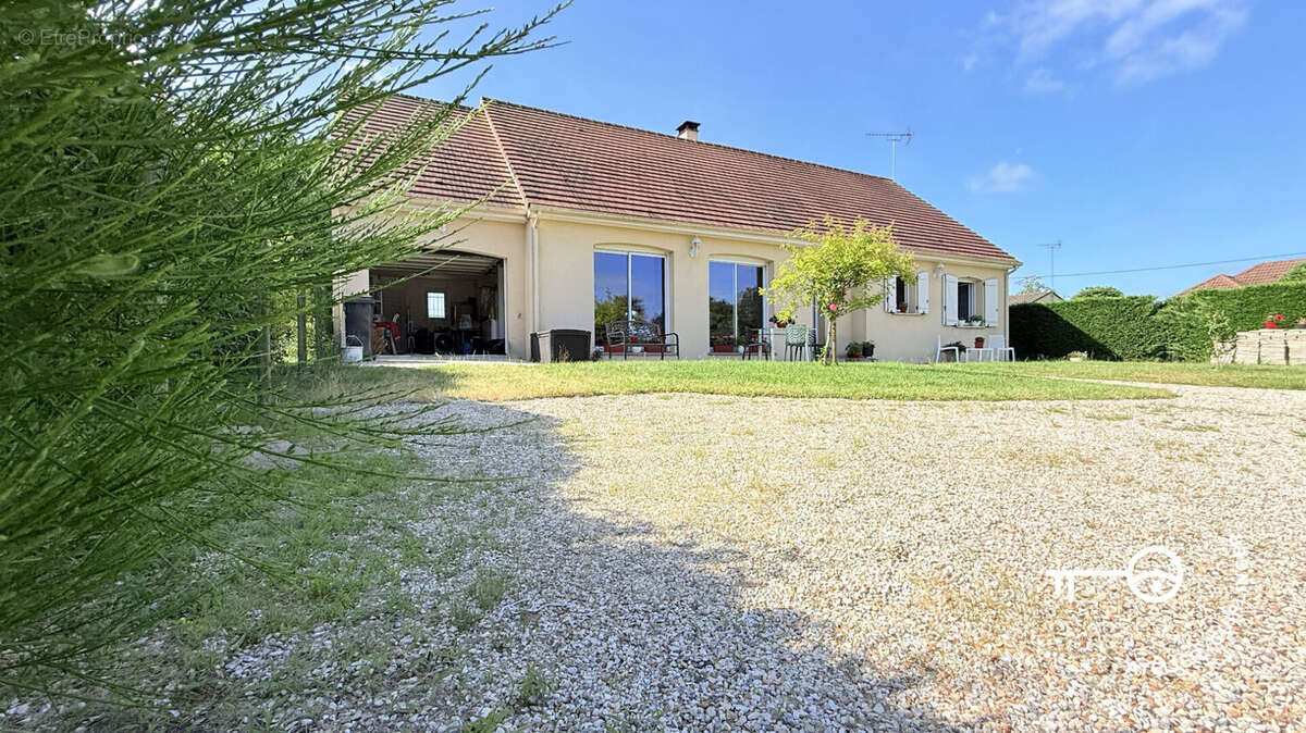 Maison à MARCILLY-EN-GAULT