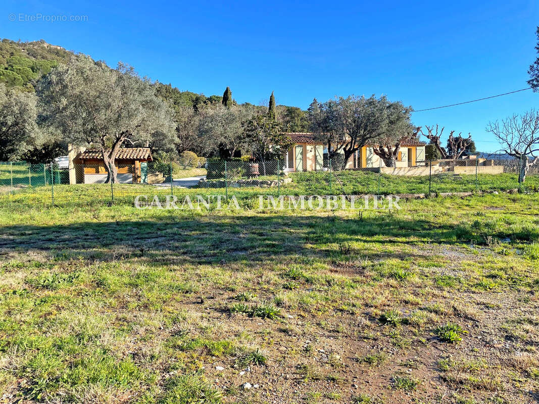 Maison à PLAN-DE-LA-TOUR
