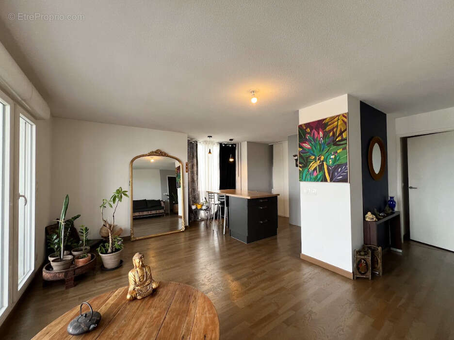 Appartement à VILLENAVE-D'ORNON