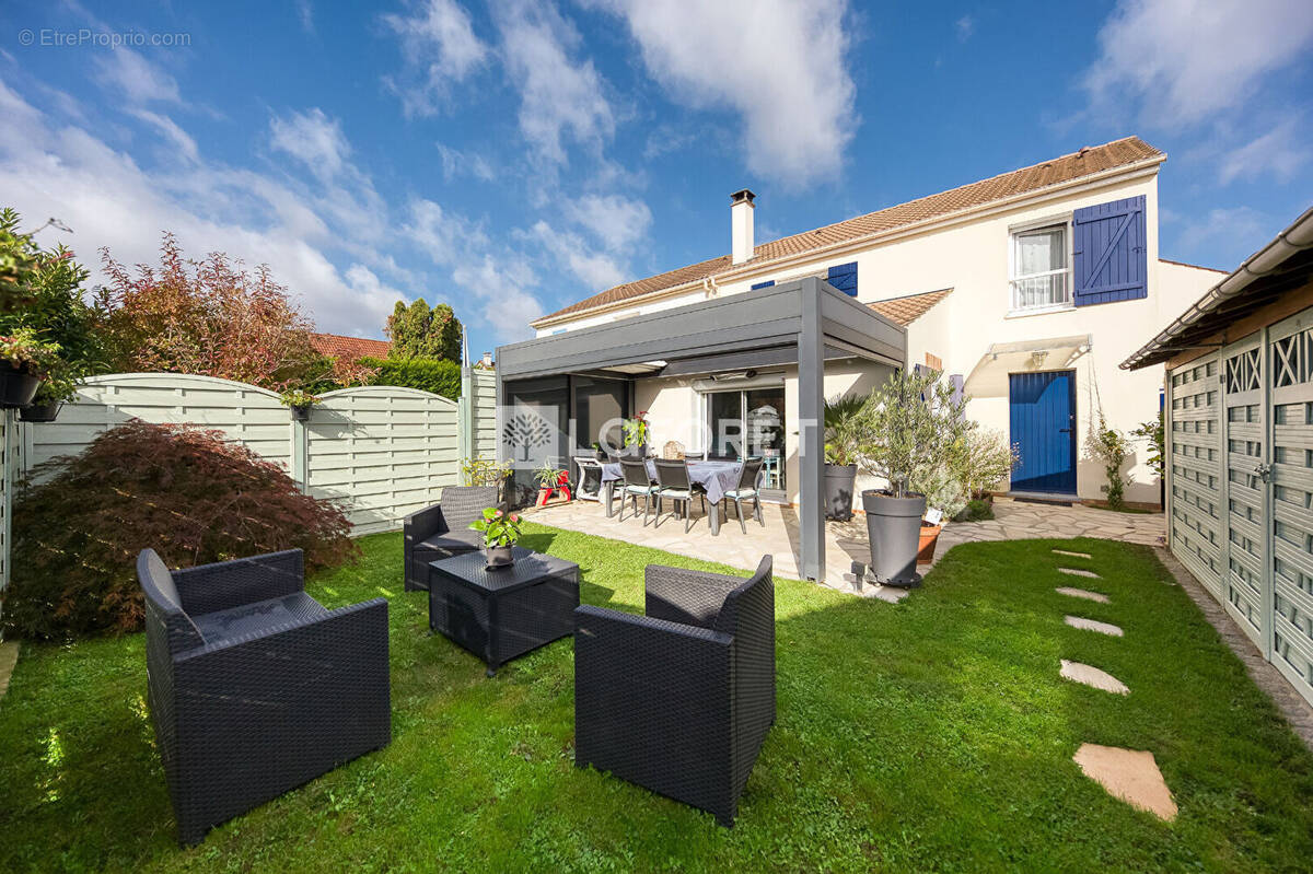 Maison à PONTAULT-COMBAULT