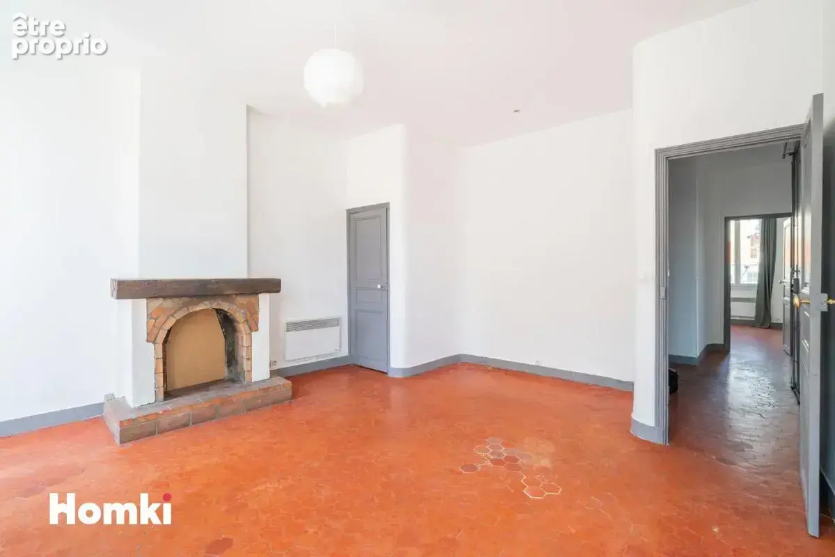Appartement T3 de 76 m² à Marseille 13006, Rue Paradis - photo 4