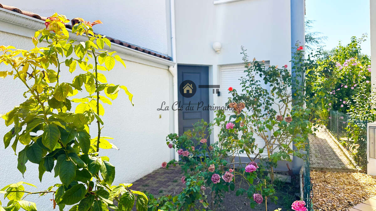 Bordeaux cauderan - une maison qui n'attend que vous 2 chambres - jardin-garage - photo 3