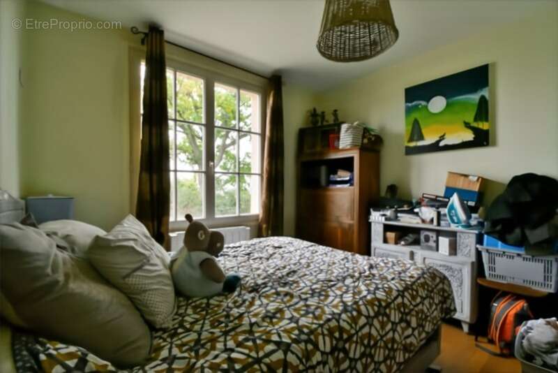 Maison à VALLON-EN-SULLY