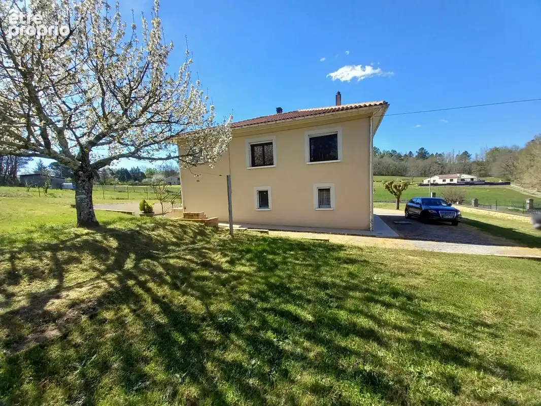 Exclusivité - maison   avec jardin clos  de 2000 m2  et dépendance - photo 3