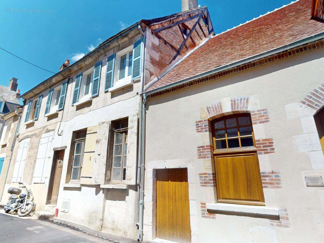 Maison à vendre divisible en 3 appartements - photo 2