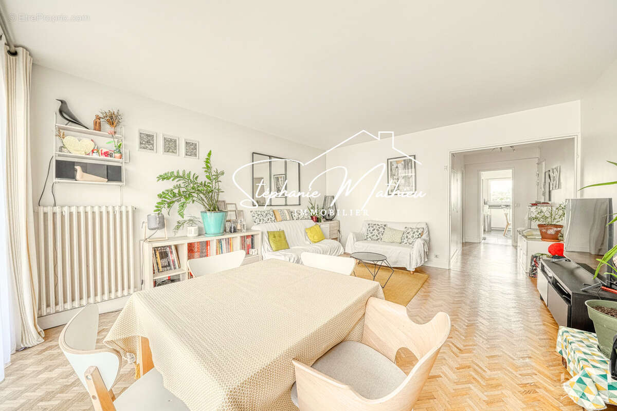 EXCLUSIVITE - Rueil Triangle d’Or   4 pièces, 5e étage, balcons, jolie vue, parking en sous-sol + cave - photo 3