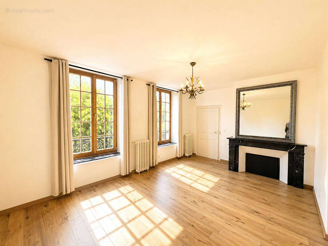 Appartement à CHARLEVILLE-MEZIERES