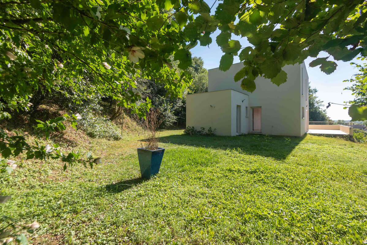 Maison à QUINSAC