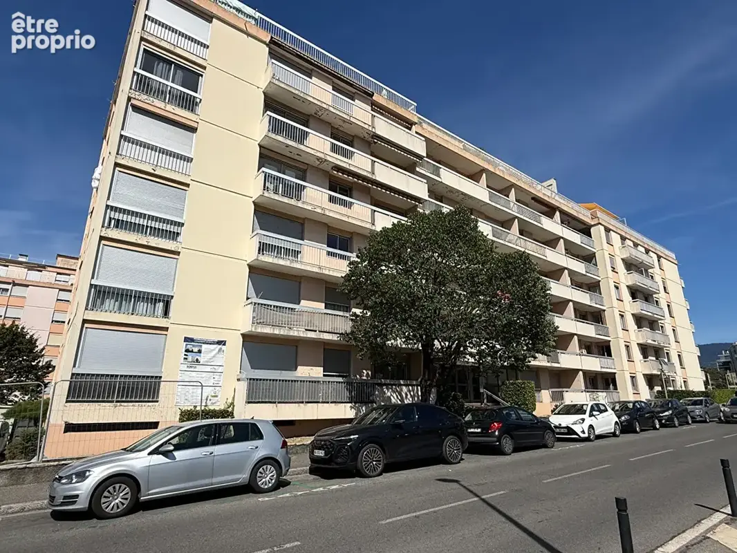 A vendre à Annemasse, Les Rocailles, T3 traversant est-ouest de 64,53 m² - photo 9