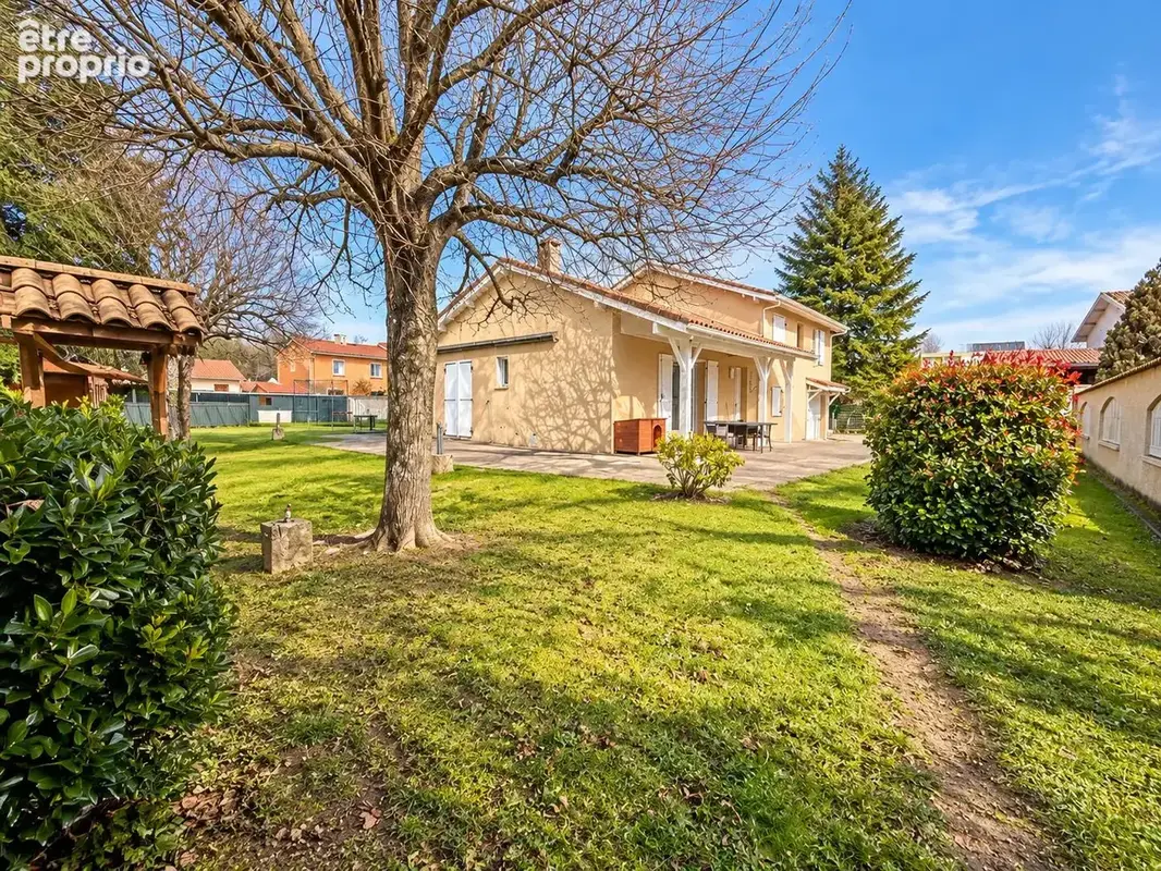 Photo Maison à Priay au prix de 335 000€