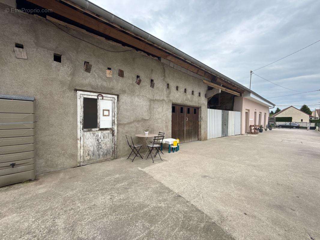 Maison à ATHEE