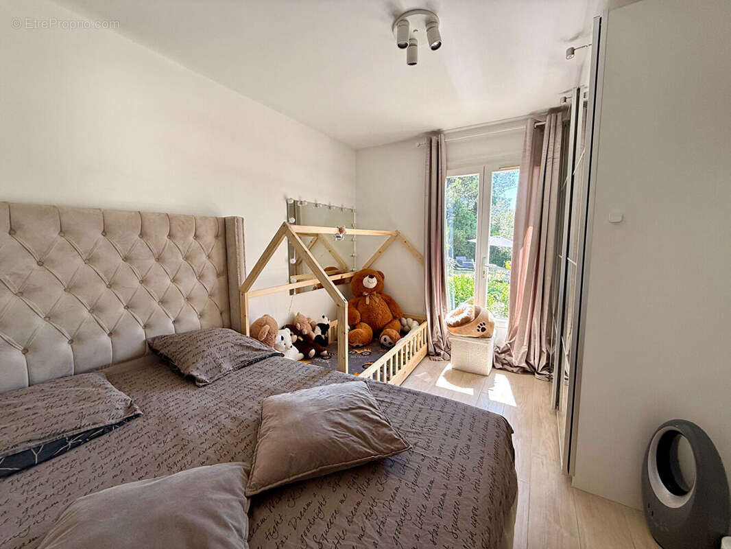 Maison à POURRIERES