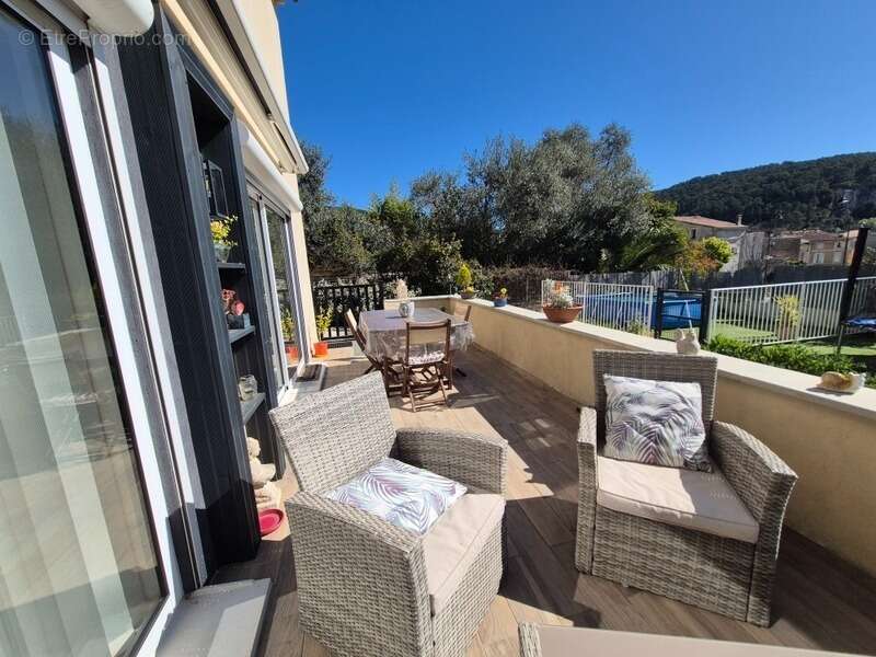 Maison à SOLLIES-TOUCAS