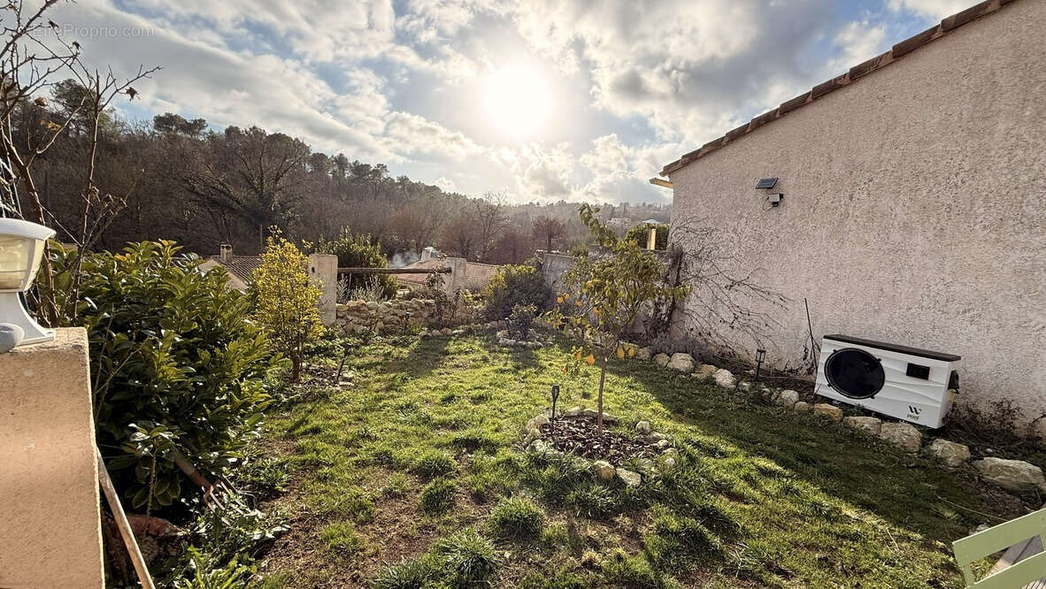 Maison à SAINT-JEANNET
