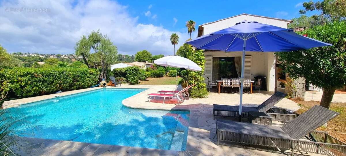 Maison à VILLENEUVE-LOUBET