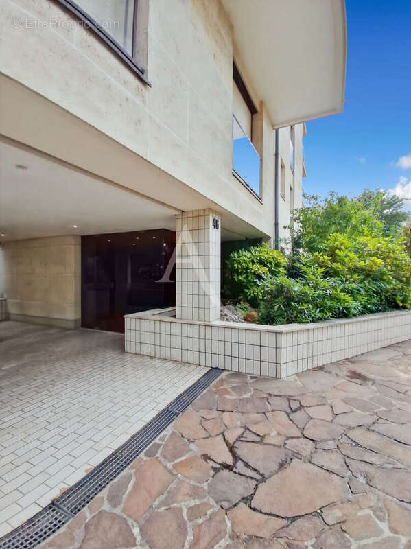 Appartement à SURESNES