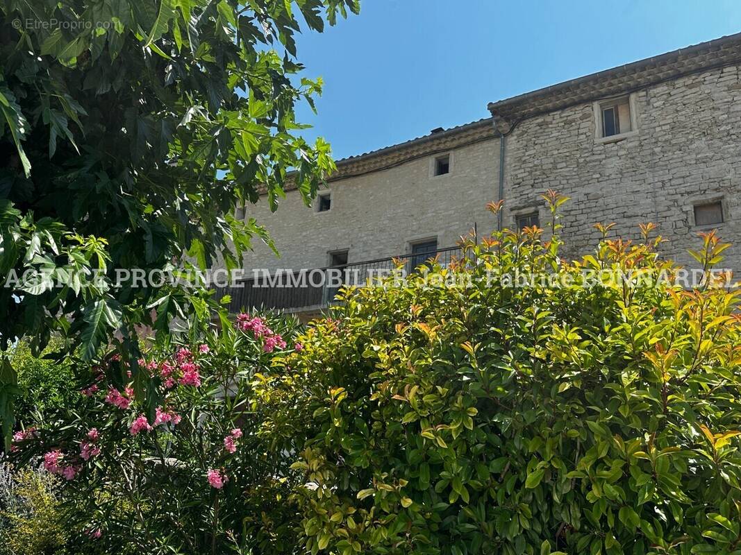 Maison à TAULIGNAN