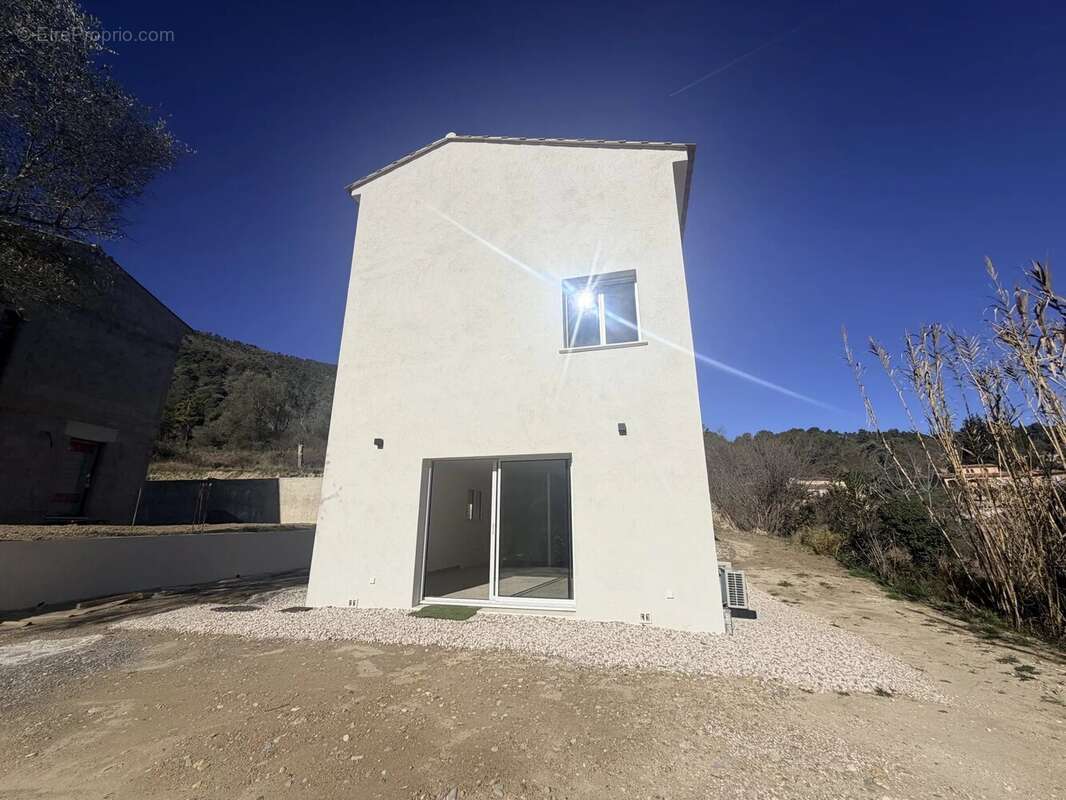 Maison à TOURRETTE-LEVENS