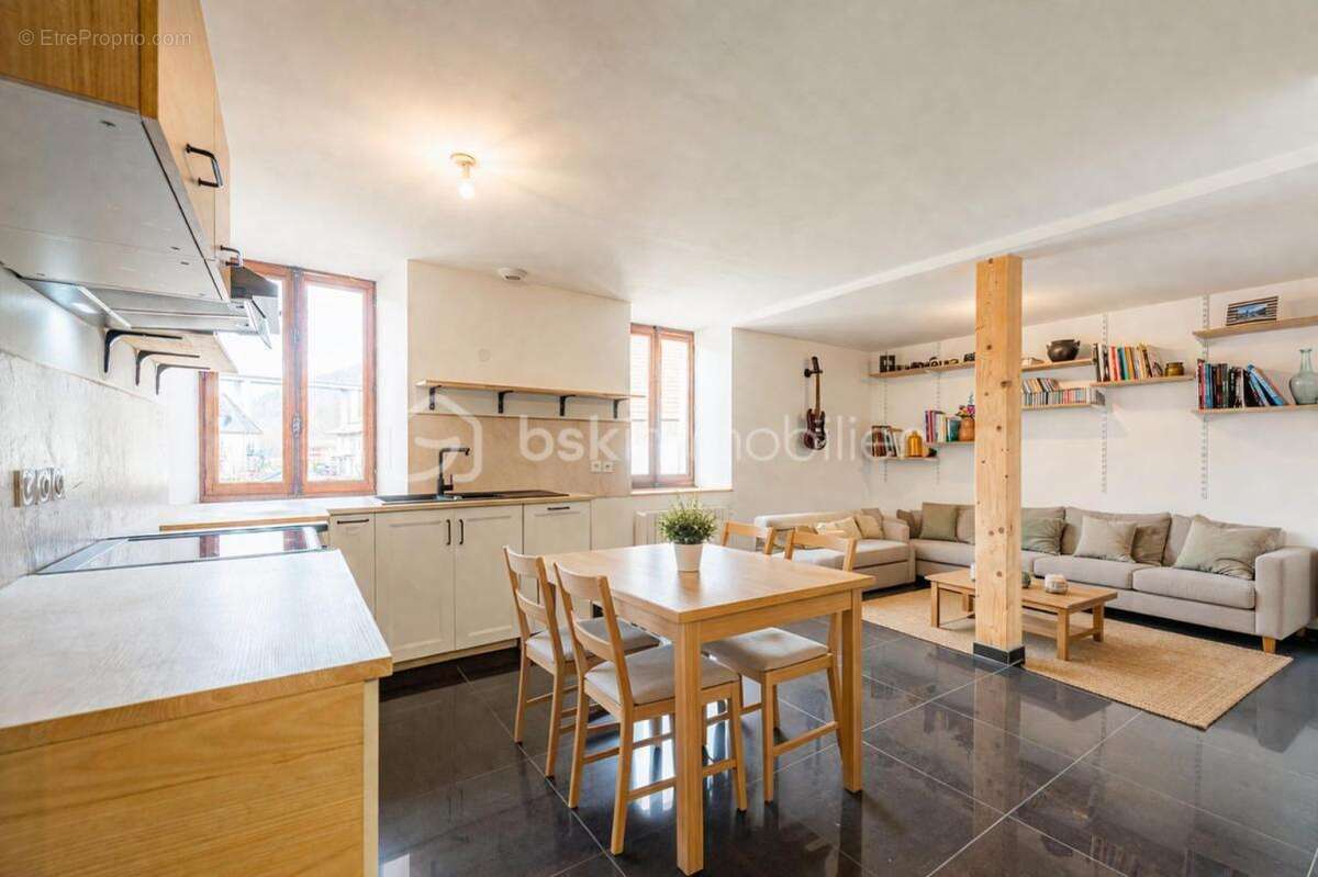 Appartement à ALBY-SUR-CHERAN