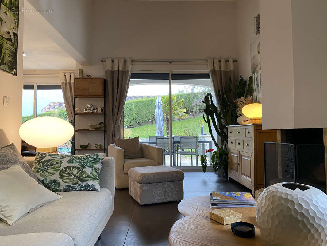 Maison à ALBIGNY-SUR-SAONE