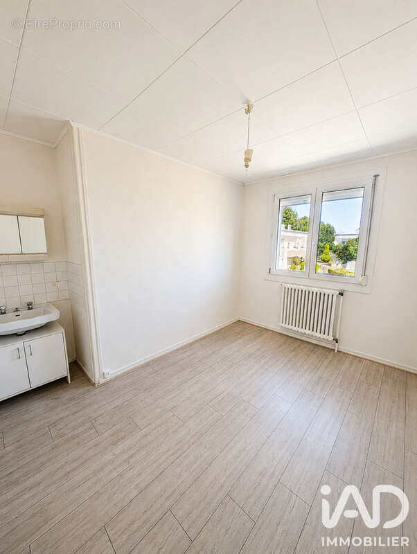 Maison 121 m² à Saint-Quentin  - photo 5