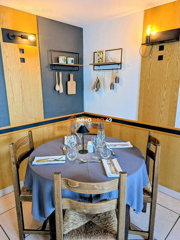 Autre à SAINT-PIERRE-DES-ECHAUBROGNES