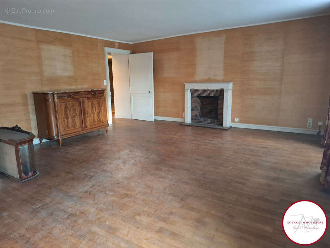 Appartement à SAINT-AMAND-MONTROND