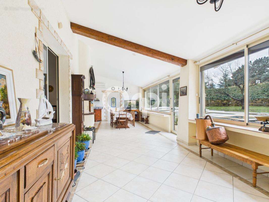 Maison à MONTAUROUX