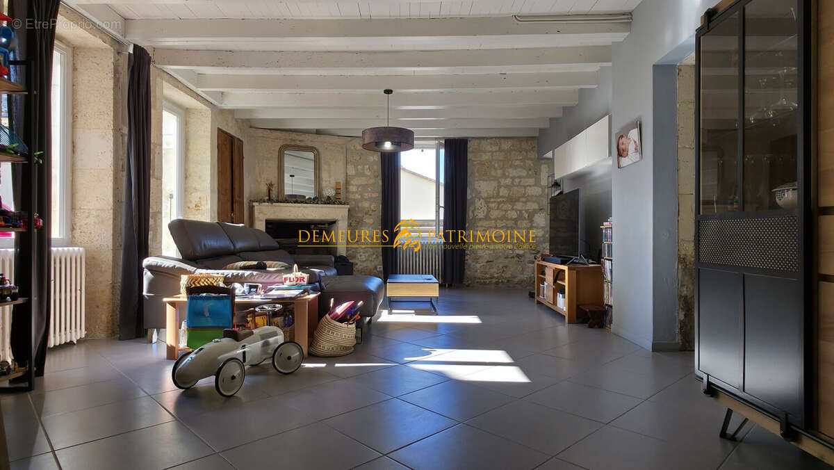 Maison à L&#039;ISLE-D&#039;ESPAGNAC