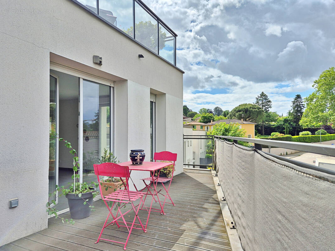 Appartement à NEUVILLE-SUR-SAONE