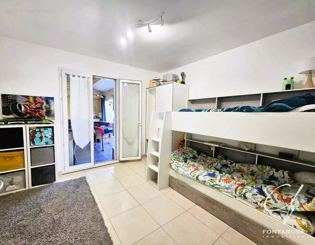 Maison à PUGET-SUR-ARGENS