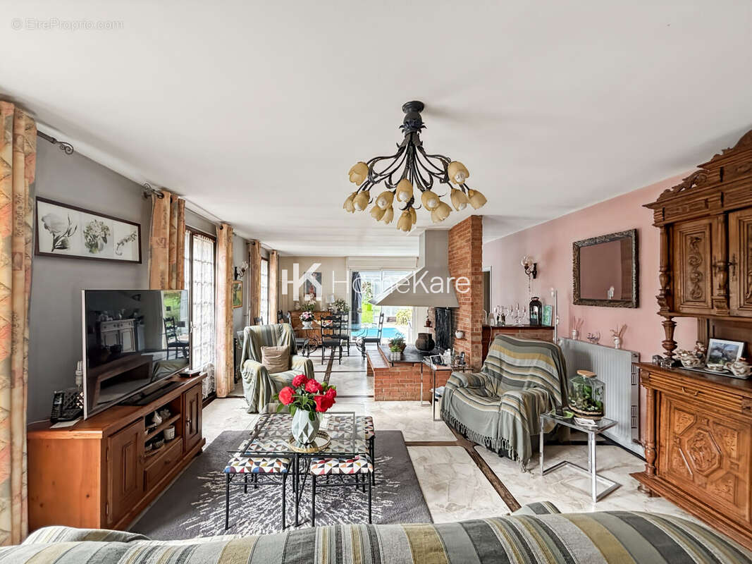 Maison à LEZAT-SUR-LEZE