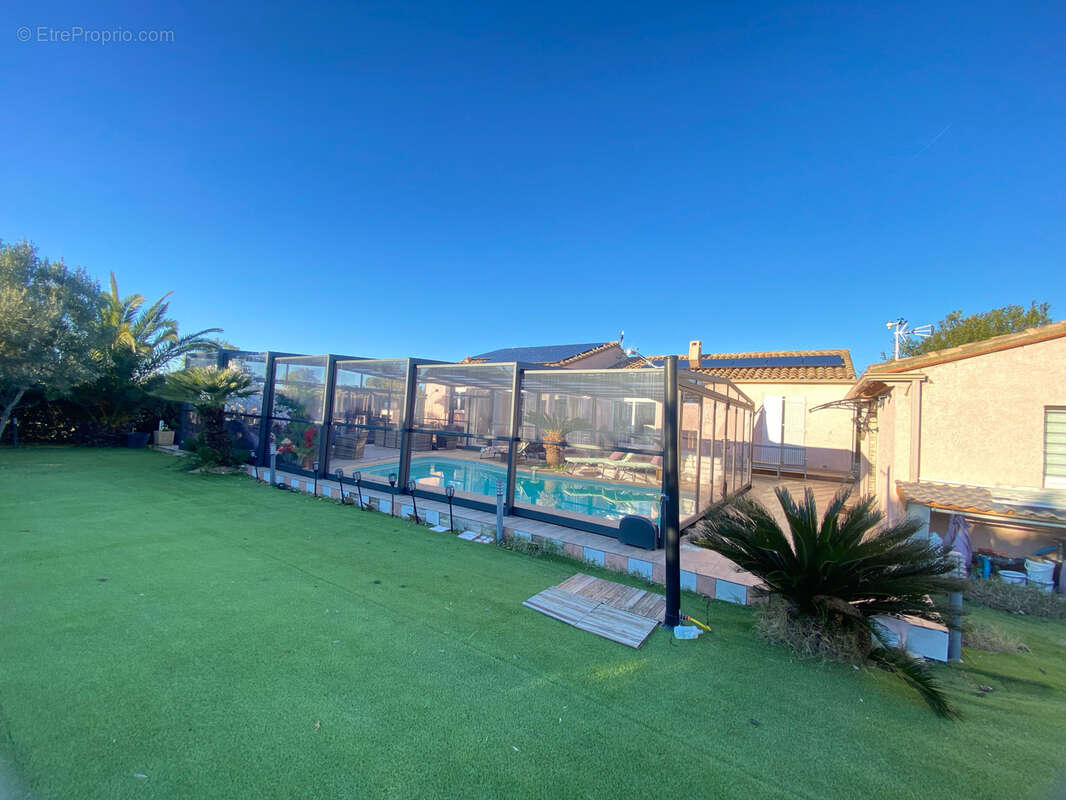 Villa de plain-pied avec piscine chauffée, pool house et prestations haut de gamme - photo 9