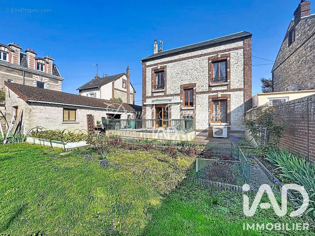 Photo 1 - Maison à CREPY-EN-VALOIS