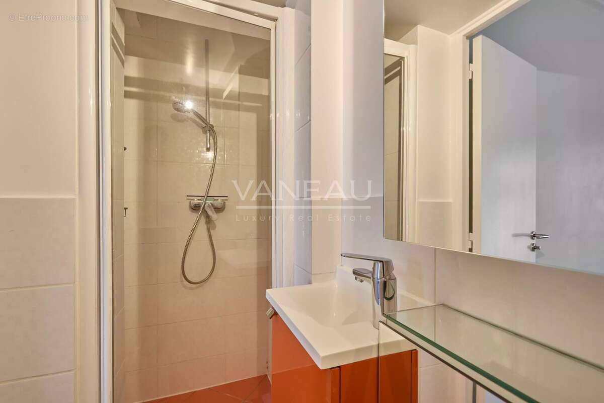 Appartement à PARIS-9E