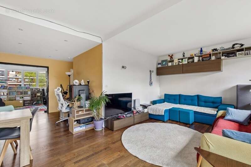 Appartement à LA CELLE-SAINT-CLOUD