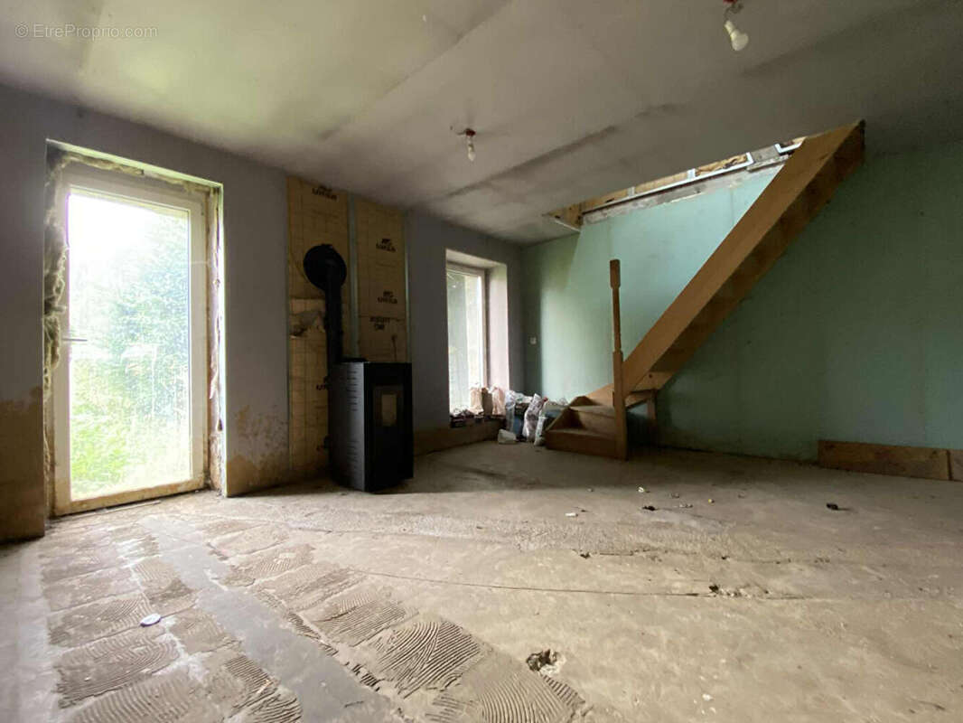 Maison à NEUILLY-SAINT-FRONT