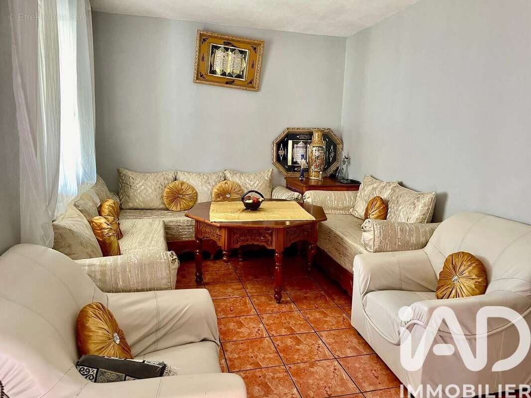 Photo 2 - Maison à ARLES