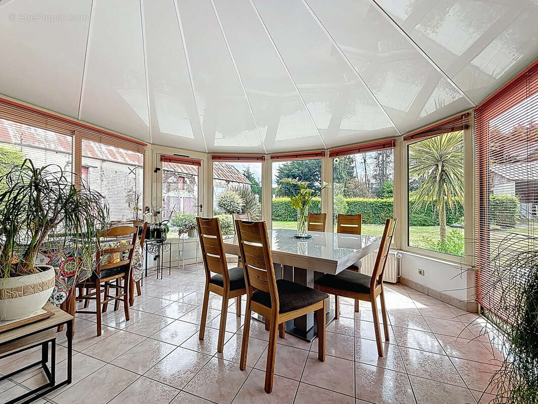 Maison à CONDE-SUR-VIRE