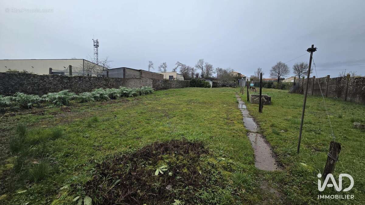 Photo 2 - Appartement à LA BOISSIERE-SUR-EVRE