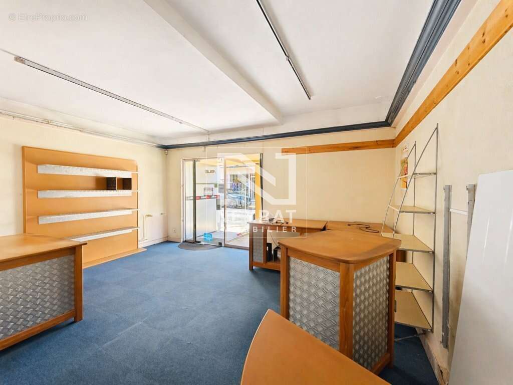 Commerce à MONTCEAU-LES-MINES